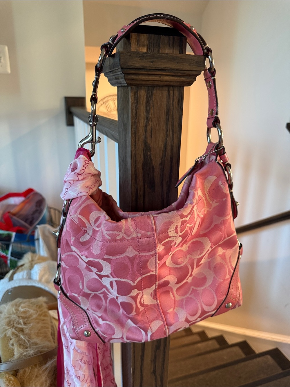 Vintage Coach Carly Pink Optic Logo Shoulder Bag with Matching Scarf - Picture 3 of 8